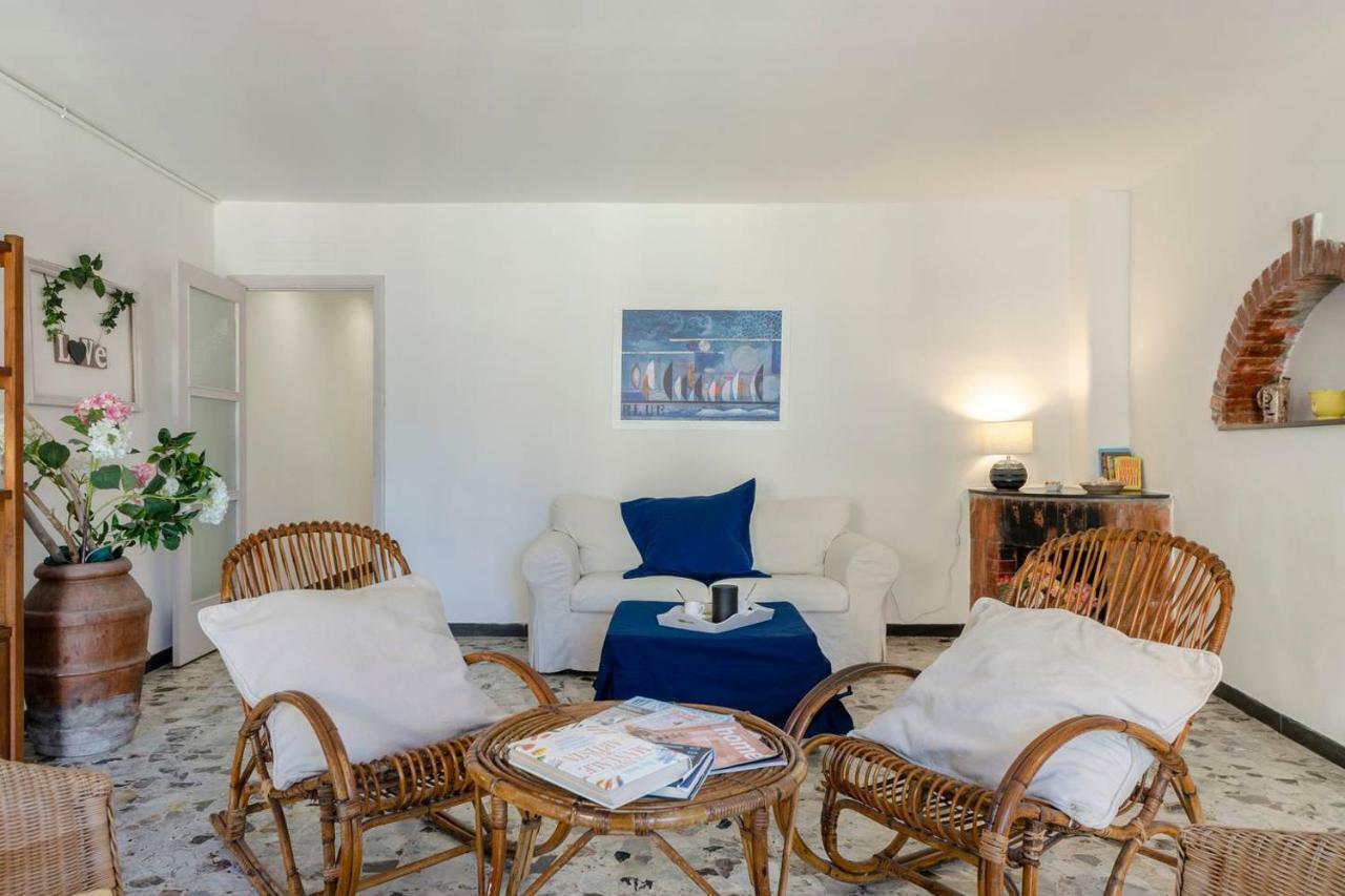 Joivy Spacious 2 Bedroom Apt With Terrace At The Heart Of The ヴェルナッツァ エクステリア 写真