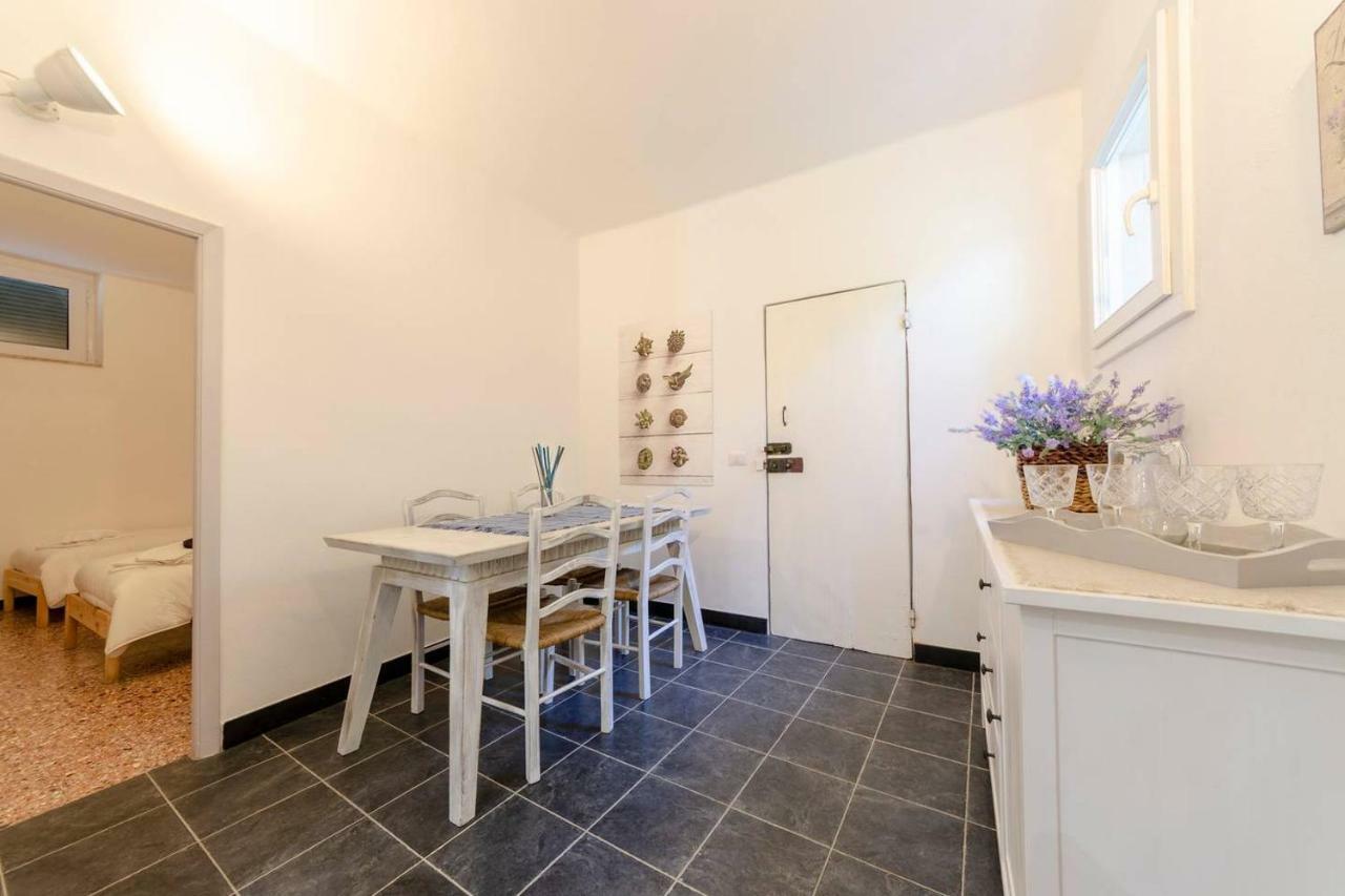 Joivy Spacious 2 Bedroom Apt With Terrace At The Heart Of The ヴェルナッツァ エクステリア 写真